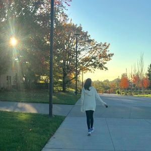 Meet your Posher, Hien